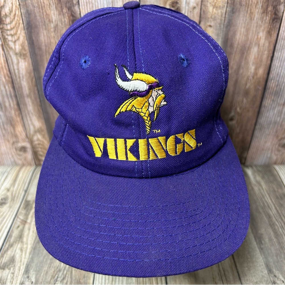 Vintage Eastport NFL by Starter Minnesota Vikings Purple Snapback Hat Cap